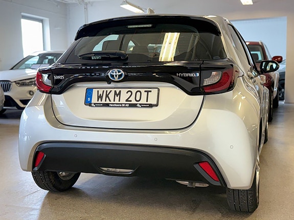Toyota Yaris 7 of 13