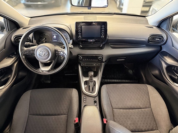 Toyota Yaris 10 of 13