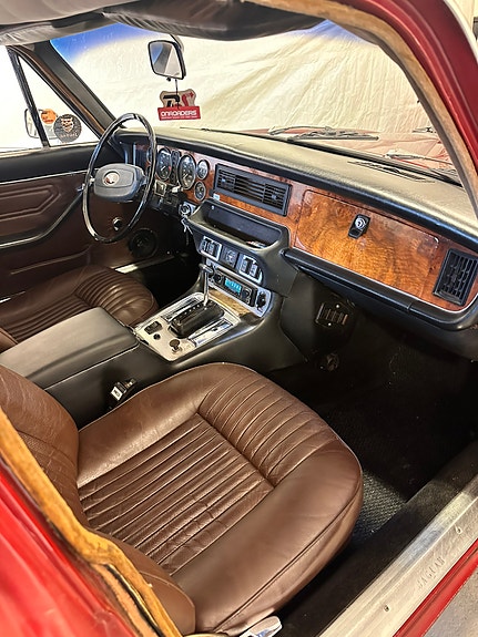 Jaguar XJ 6 of 6