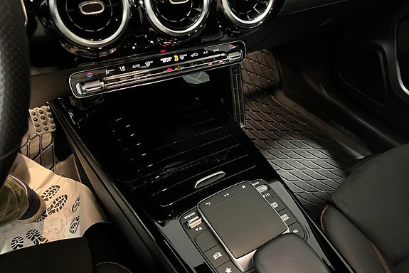 Mercedes-Benz A180 12 of 14