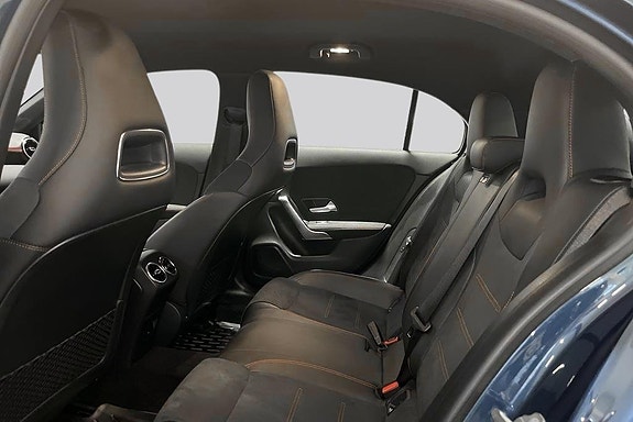 Mercedes-Benz A180 9 of 14