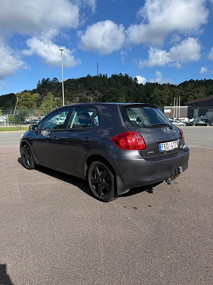 Toyota Auris 4 of 14
