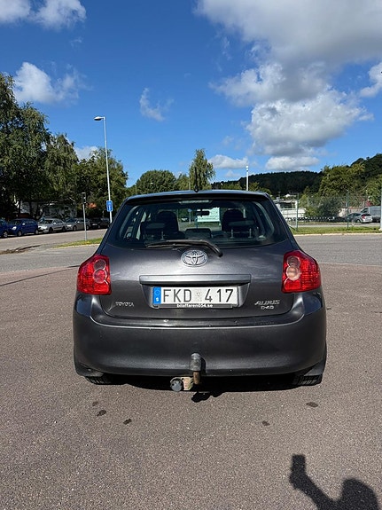 Toyota Auris 5 of 14