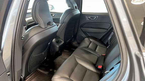 Volvo XC60 9 of 12