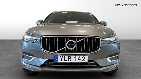 Volvo XC60 2 of 12