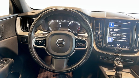 Volvo XC60 10 of 12