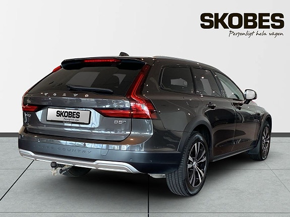 Volvo V90 Cross Country 7 of 27