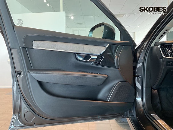 Volvo V90 Cross Country 15 of 27