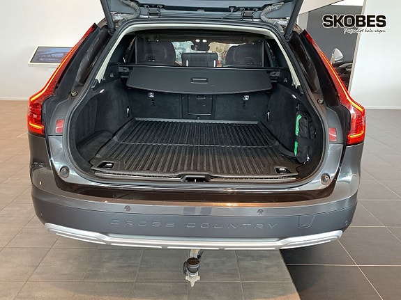Volvo V90 Cross Country 16 of 27