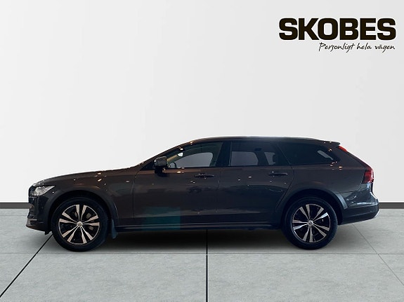 Volvo V90 Cross Country 4 of 27