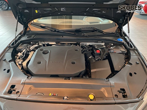 Volvo V90 Cross Country 26 of 27