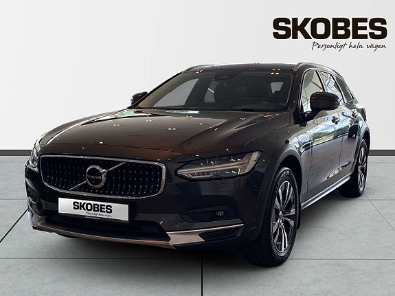 Volvo V90 Cross Country 3 of 27