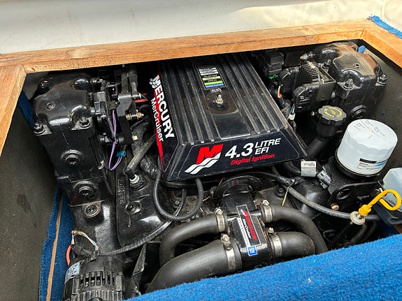 Sea Ray 210 Monaco v6 4,3 EFI.  Ev byte 7 of 7