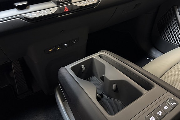 Kia EV9 12 of 14