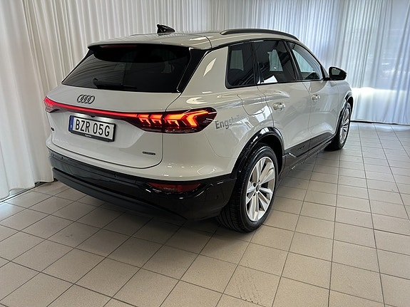 Audi Q6 e-tron 3 of 9
