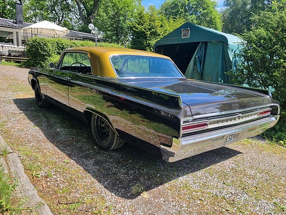 Oldsmobile Dynamic 88 3 of 4