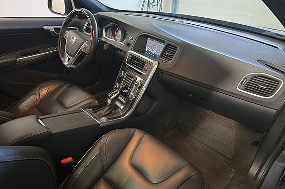 Volvo S60 7 of 19
