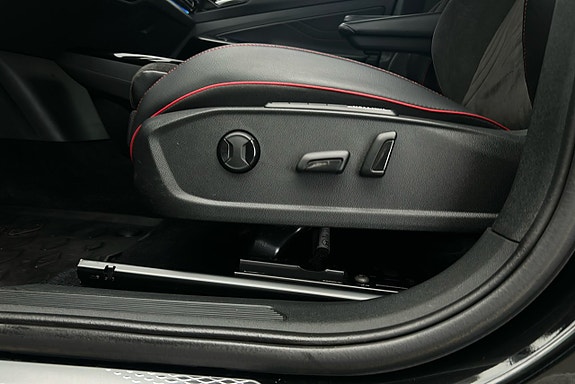 Volkswagen ID.4 GTX 18 of 30
