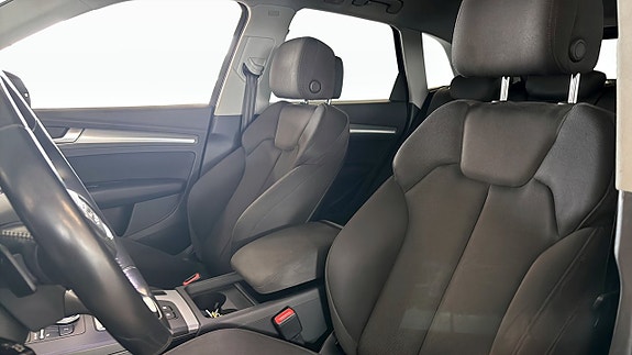Audi Q5 8 of 16