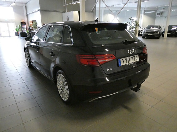 Audi A3 6 of 16