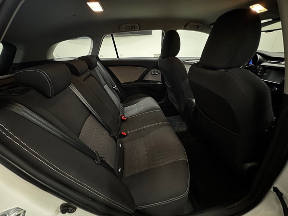 Toyota Avensis 10 of 21