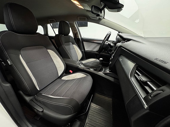 Toyota Avensis 8 of 21