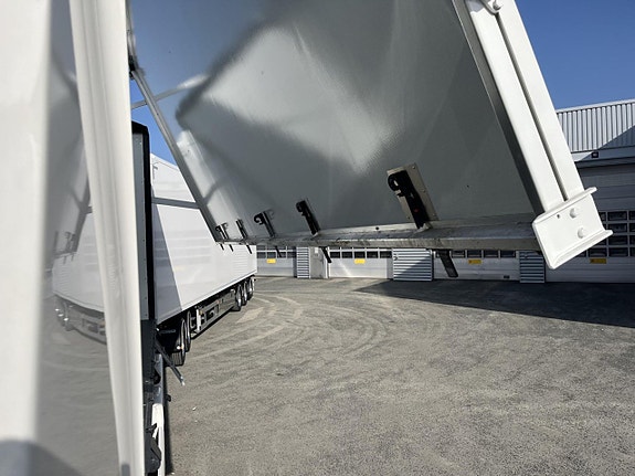 Scania Scania R560 B6x2NB Flisbil - Ny lagerbil 11 of 22