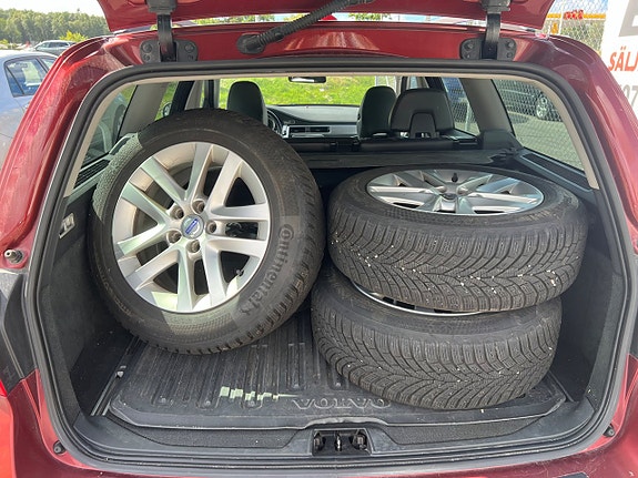 Volvo V70 7 of 14