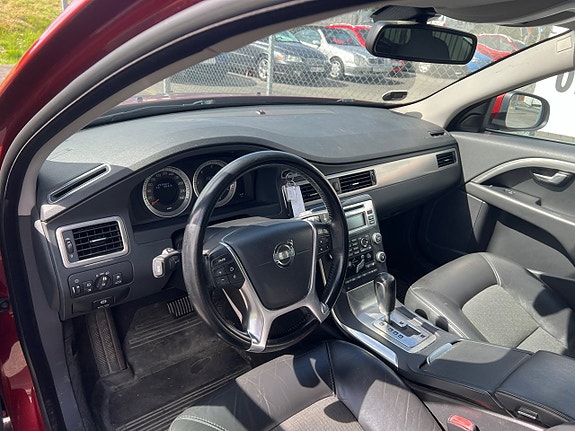 Volvo V70 5 of 14