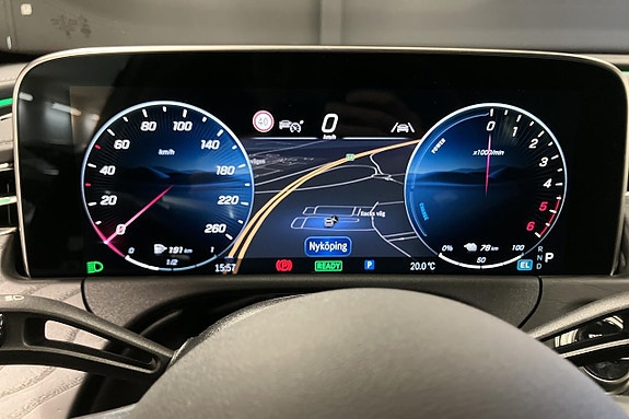 Mercedes-Benz E300 de 15 of 23