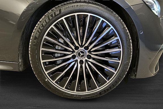 Mercedes-Benz E300 de 23 of 23