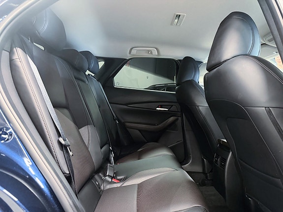 Mazda CX-30 13 of 27