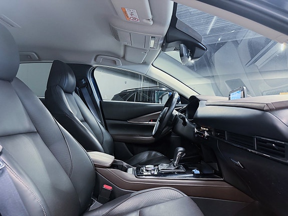 Mazda CX-30 5 of 27