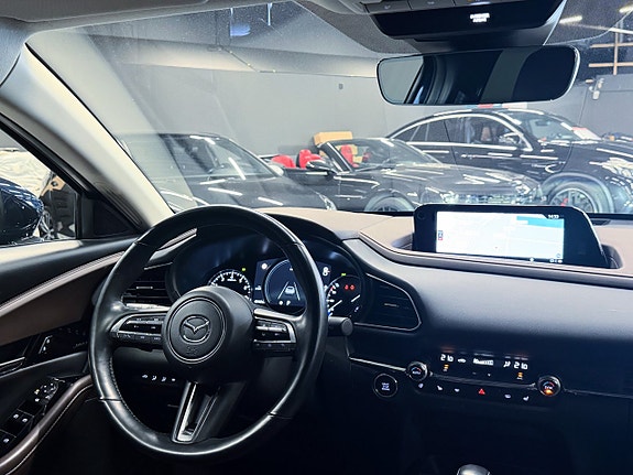 Mazda CX-30 7 of 27