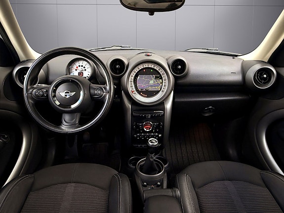 MINI Countryman Cooper D 9 of 23