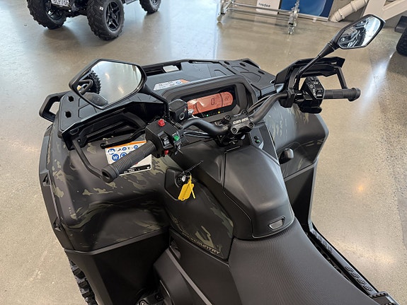 Can-Am Outlander MAX BACKCOUNTRY 1000R T3B 6 of 7