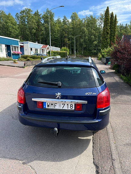 Peugeot 407 2 of 8