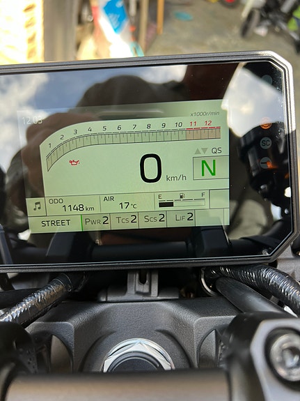 Yamaha MT-09 3 of 6