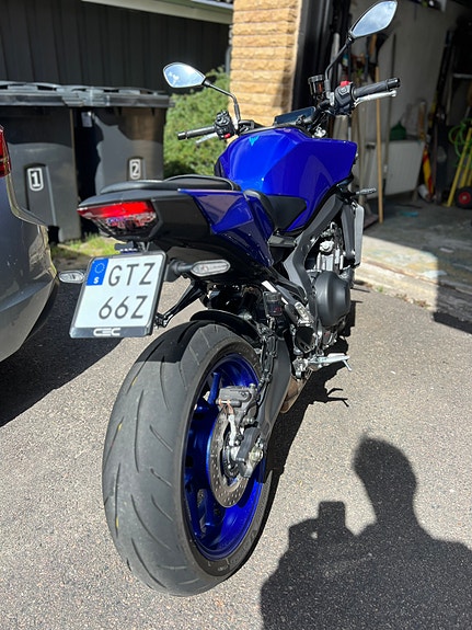 Yamaha MT-09 4 of 6