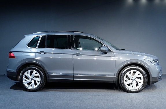 Volkswagen Tiguan 2 of 7