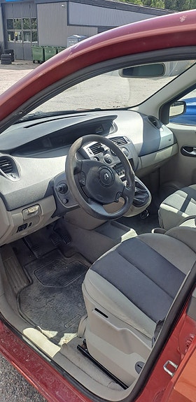 Renault Grand Scenic II 3 of 5