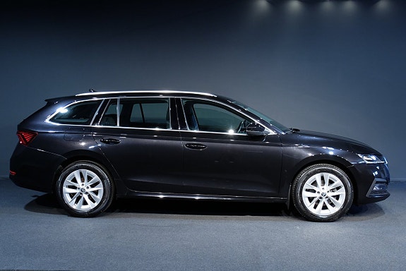 Skoda Octavia 2 of 7