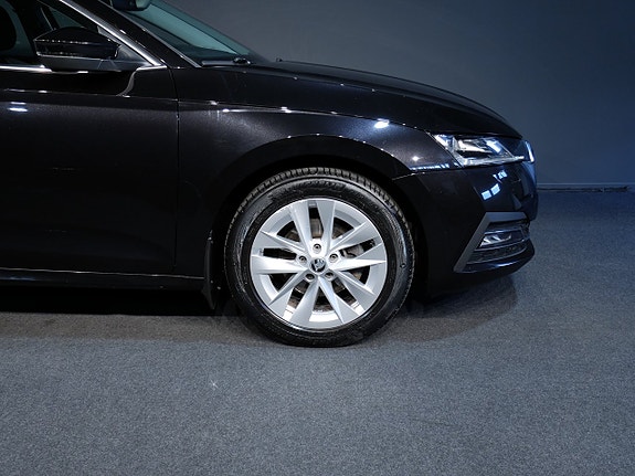 Skoda Octavia 3 of 7