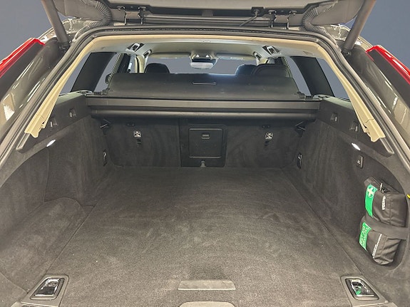 Volvo V90 Cross Country 9 of 14