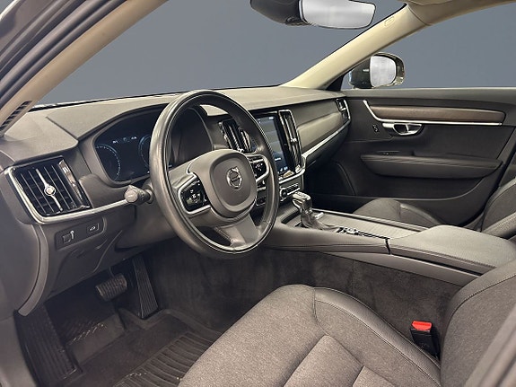 Volvo V90 Cross Country 5 of 14