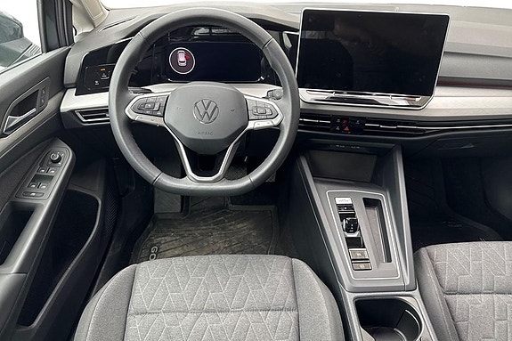 Volkswagen Golf VIII 9 of 15