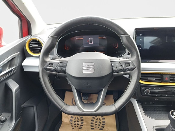 Seat Arona 11 of 14