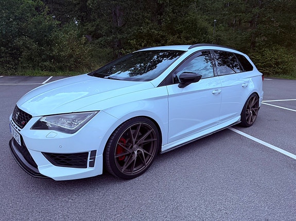 Seat Leon 9 of 28