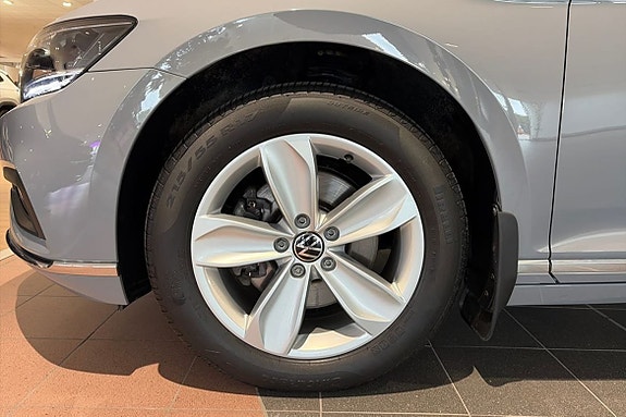 Volkswagen Passat 22 of 22