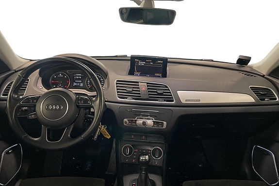 Audi Q3 11 of 30